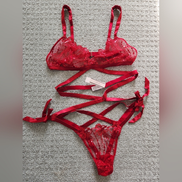 Victoria's secret VERY SEXY Bow Embroidery Open-Back Teddy Size XL NWT - Picture 5 of 12